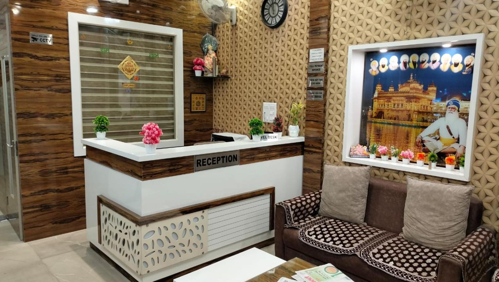 Om Sai B&B Amritsar Exterior photo