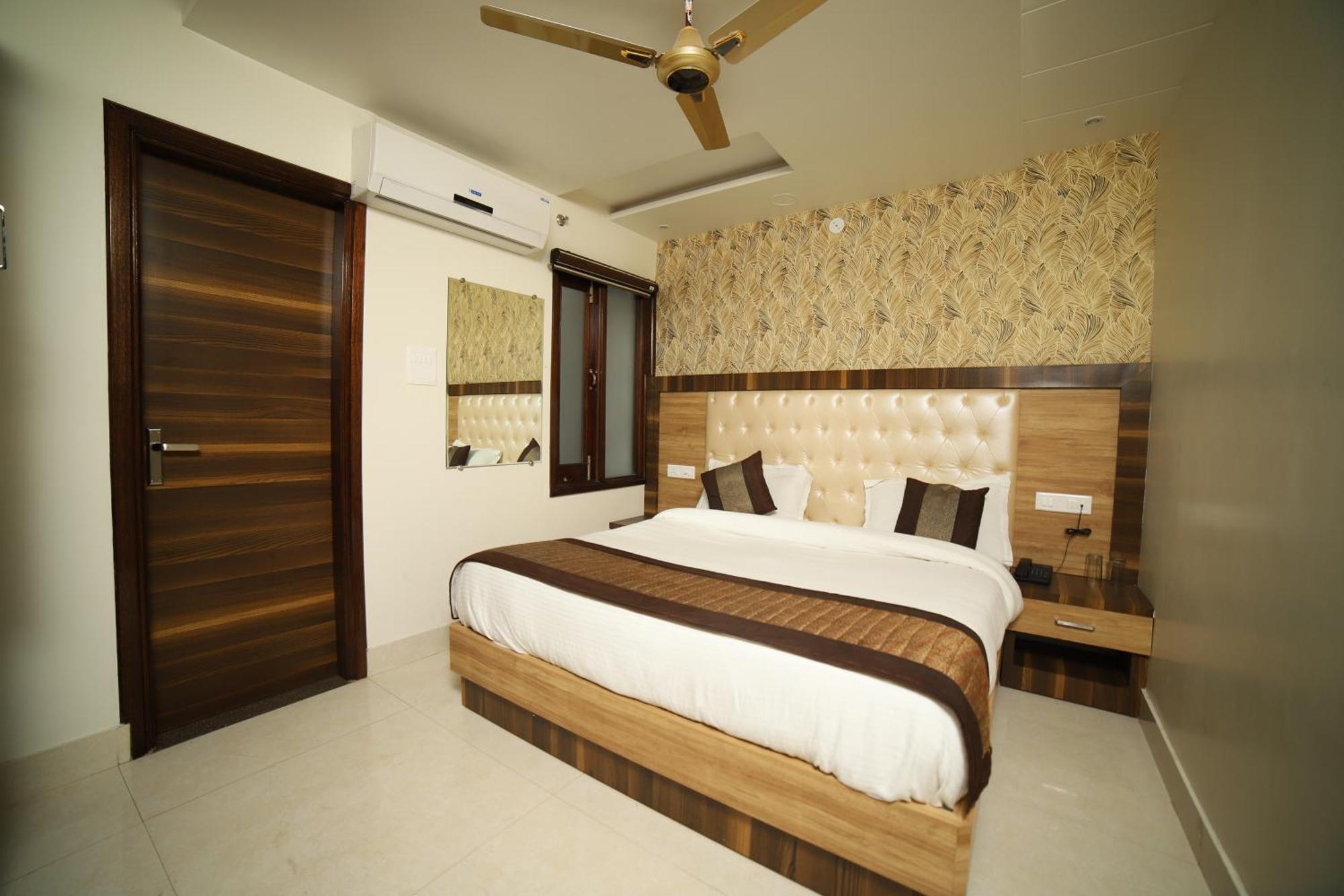 Om Sai B&B Amritsar Exterior photo