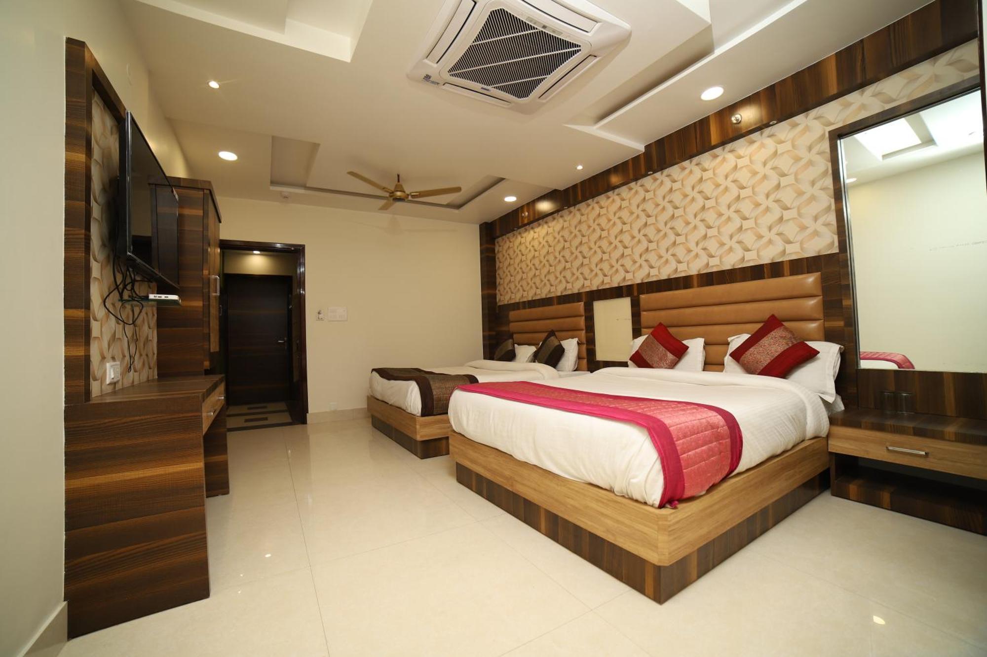 Om Sai B&B Amritsar Exterior photo
